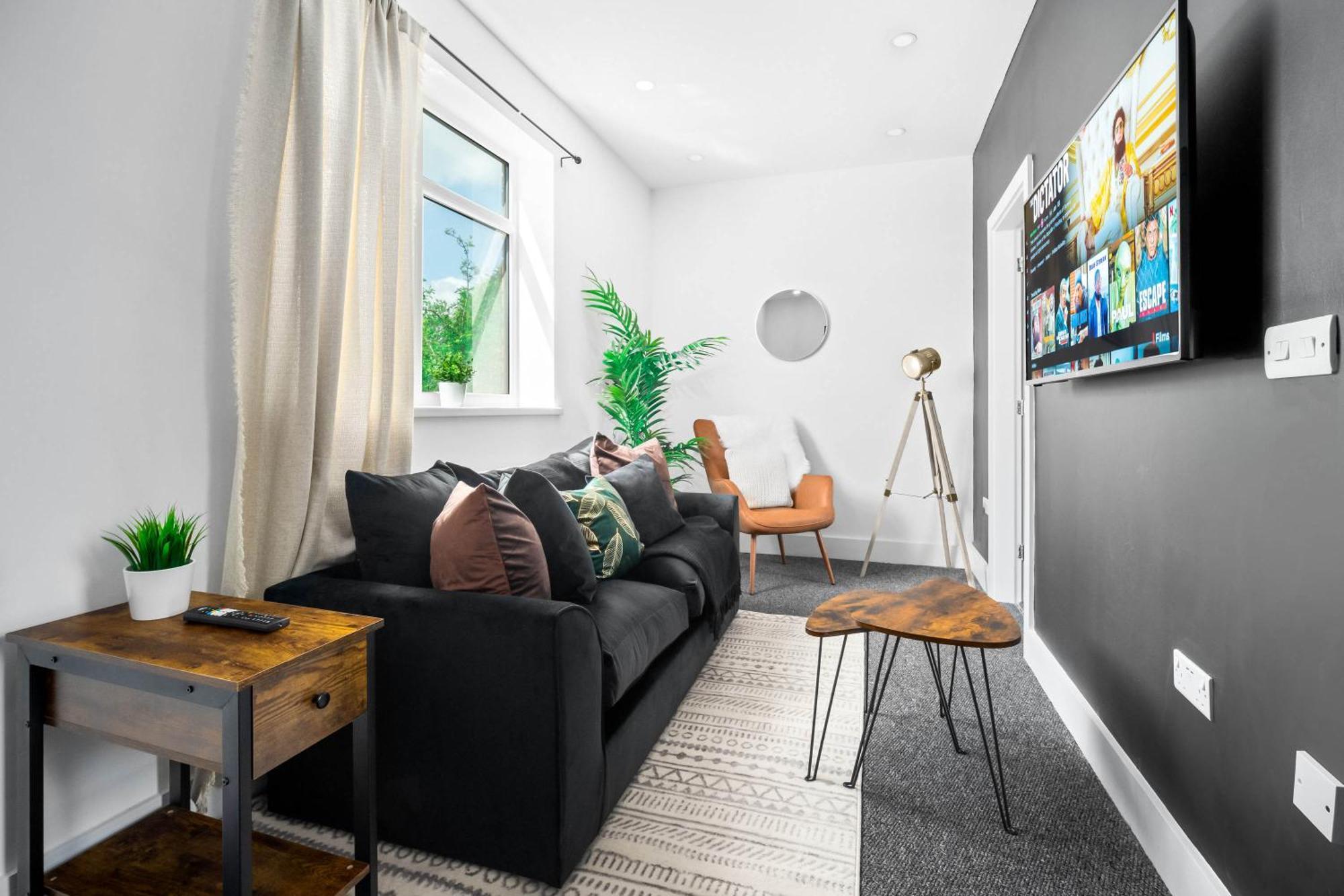 Luxe Apartment - Rowley Regis - Parking - Top Rated - Netflix - Wifi - 49Bg Cradley Heath Eksteriør bilde