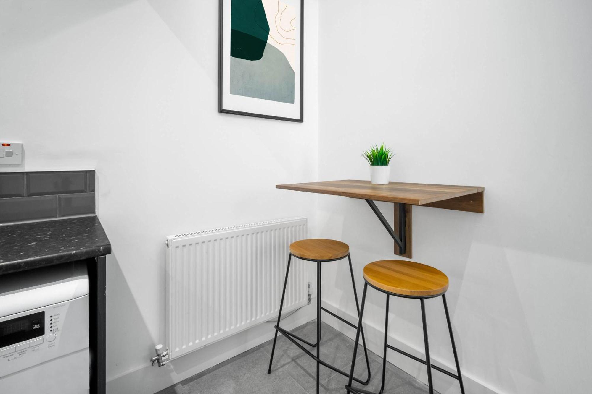 Luxe Apartment - Rowley Regis - Parking - Top Rated - Netflix - Wifi - 49Bg Cradley Heath Eksteriør bilde